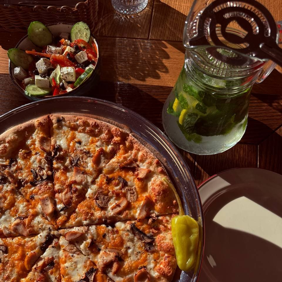 Горы и пицца — новое комбо для идеального дня на курорте